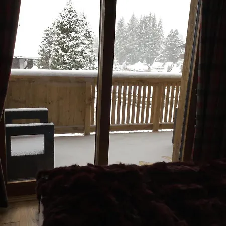 Chalet Chalet Olivia Seefeld in Tirol